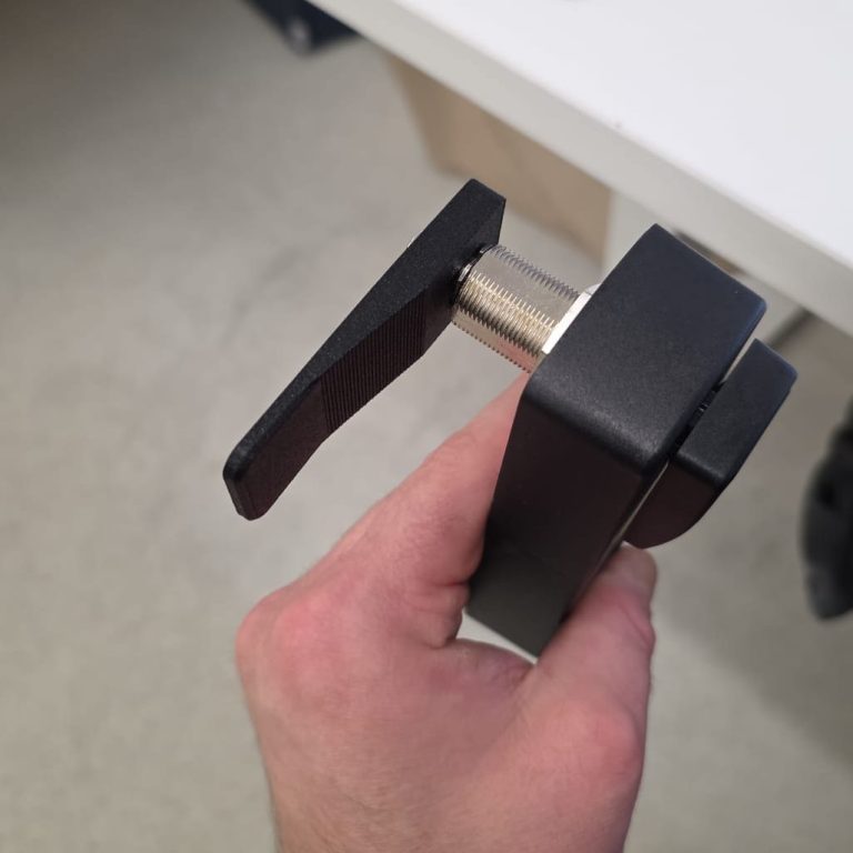 Spindschloss mit 3D-Druck Riegel Ersatzteil aus dem 3D-Drucker für ein Spindschloss, aus PAHT-CF.
